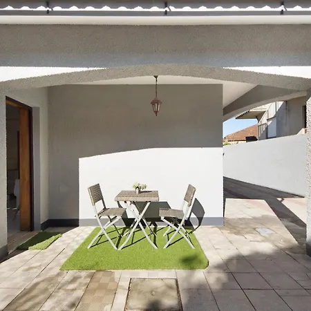 Gilove House * Póvoa de Varzim
